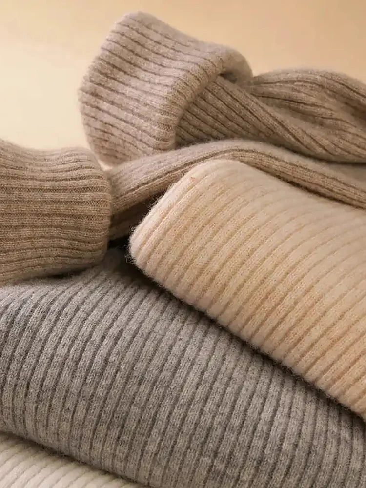 Women's Slim Fit Turtleneck Sweater – Soft Knitted Pullover for Fall/Winter