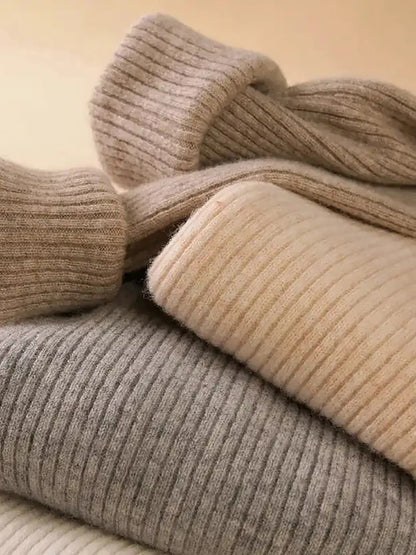 Women's Slim Fit Turtleneck Sweater – Soft Knitted Pullover for Fall/Winter